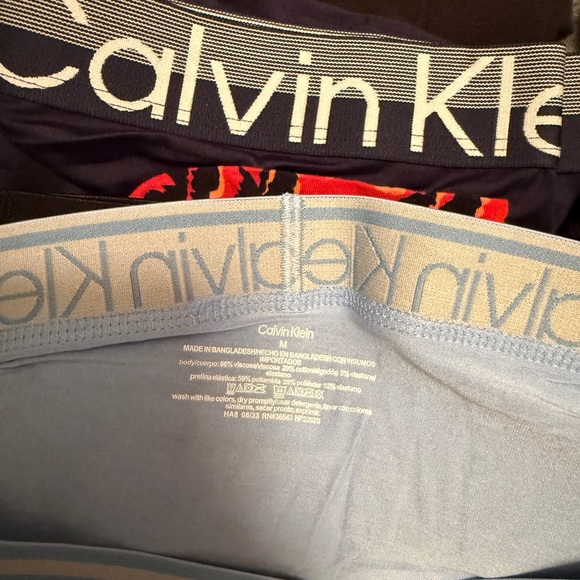 Assorted mens boxer briefs size M - Picture 2 of 2